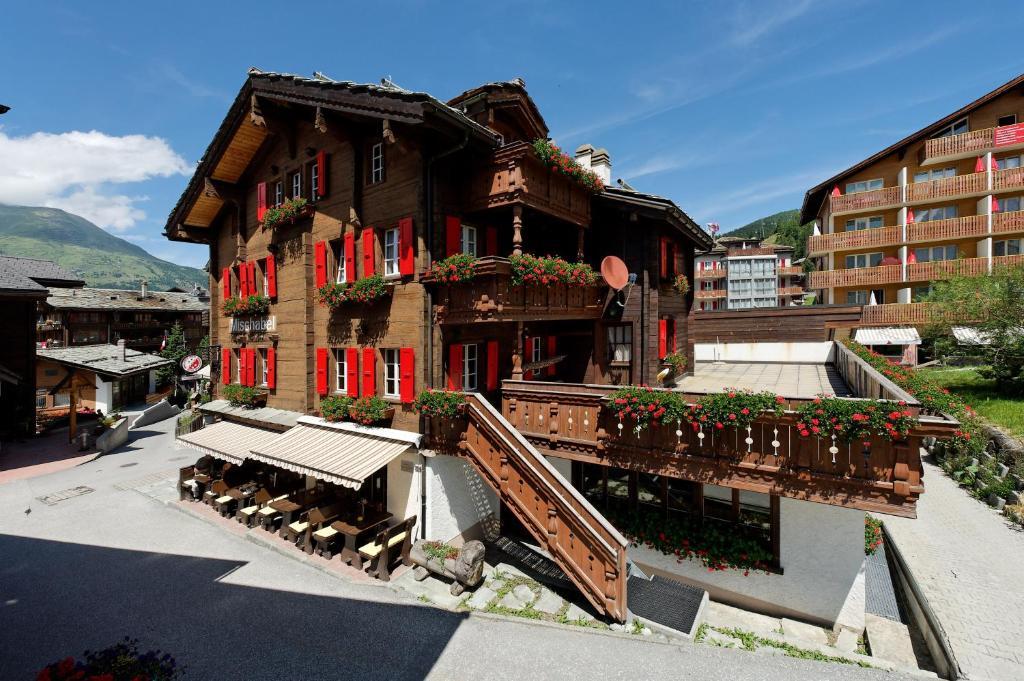 Hotel Walliserkanne Grächen Oda fotoğraf